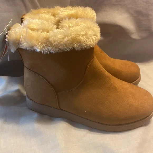 Cat and jack faux fur girls boots - Picture 3 of 6